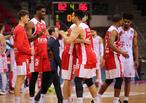 P布加勒斯 P布加勒斯