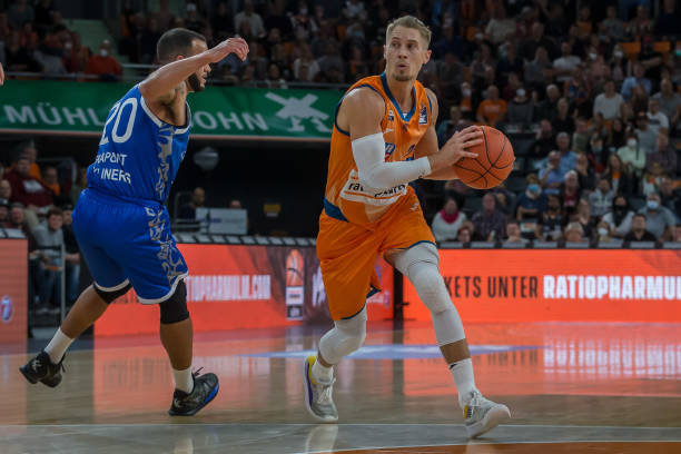 在高强度对 在高强度对